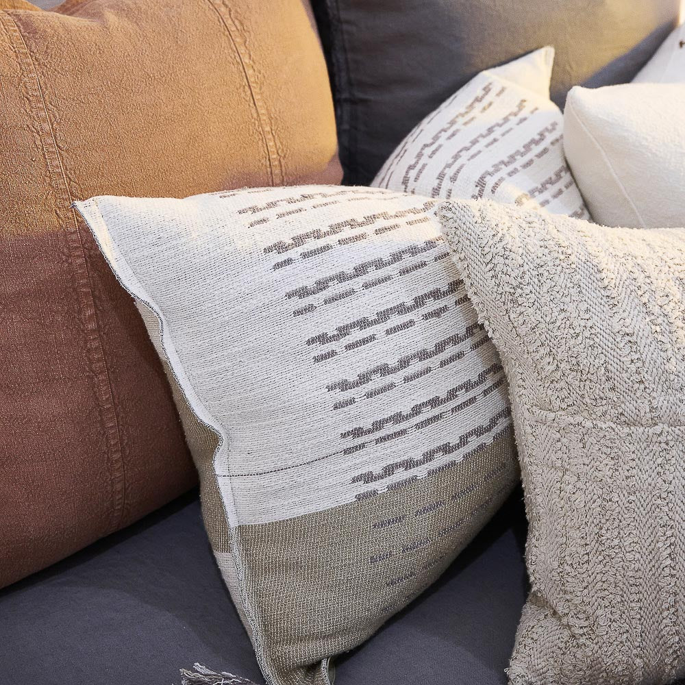 Hagen Cushion - Off White/Slate